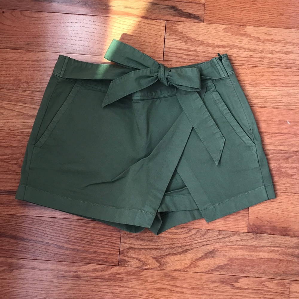 NEVER WORN Vineyard Vines skort